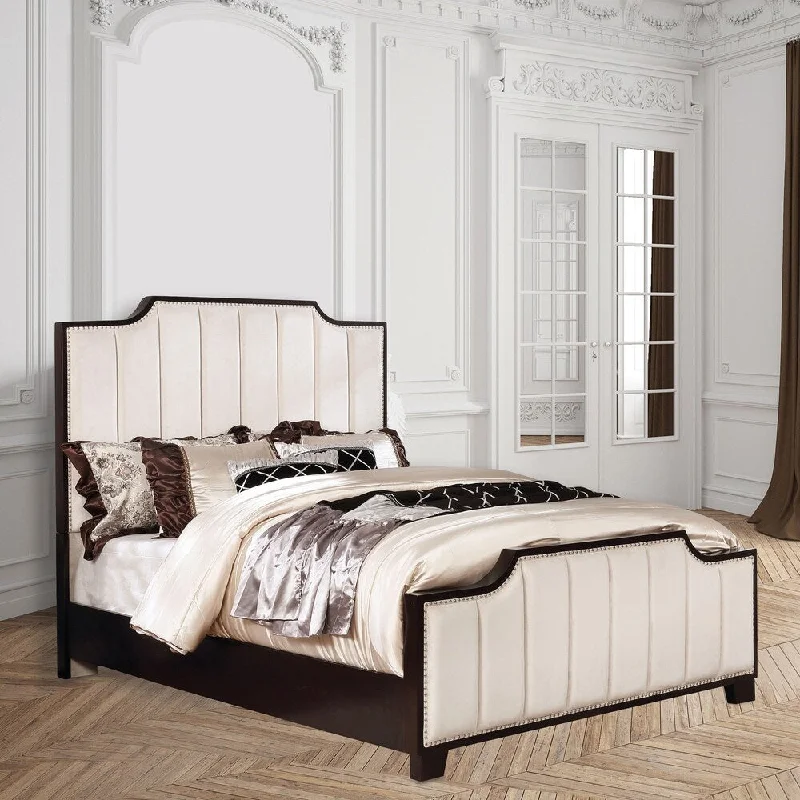 Furniture of America Ciz Traditional Full Fabric Bed with Nailhead