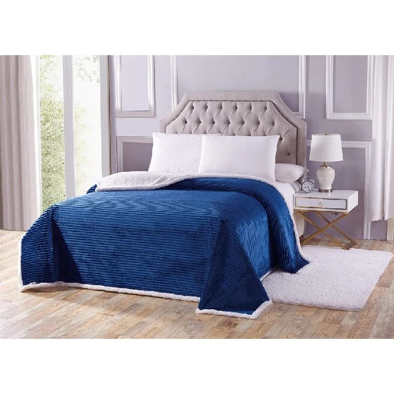 Home Essentials by Décor&More Corduroy Sherpa Blanket