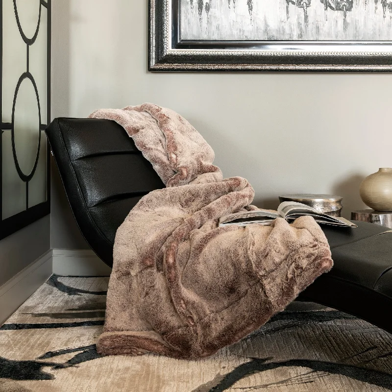 Purrfect Faux Fur Throw in Lioness